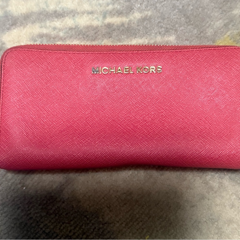 Michael Kors coral zip Wallet